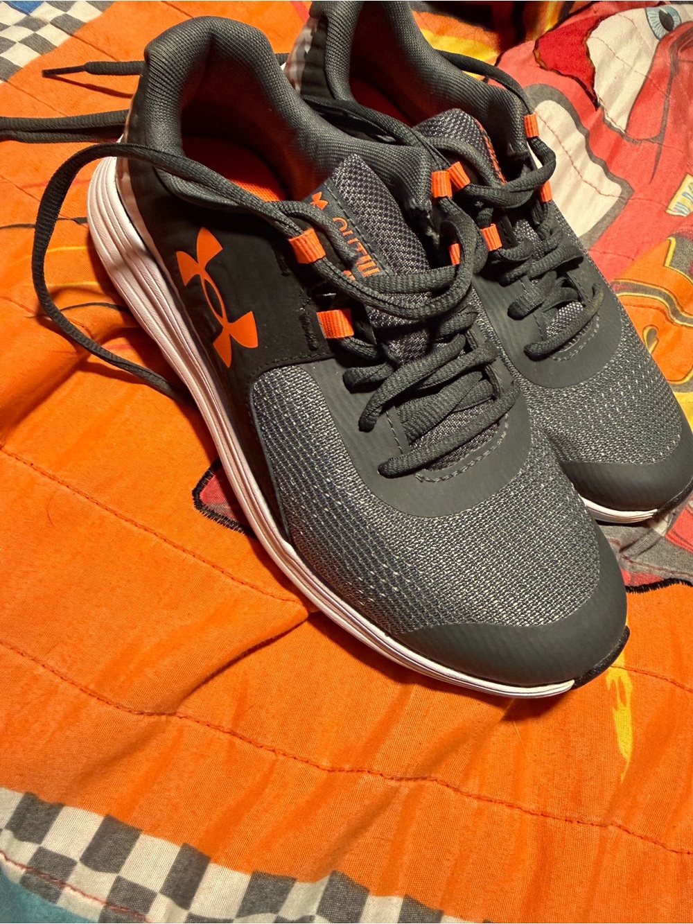 Under Armour boys Gray and Orange Lightweight Training Sneakers